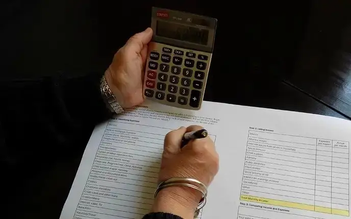 Ақмола облысында аурухана есепшісі 10 млн теңге ақша жымқырған