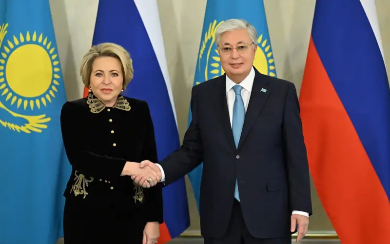 Глава государства провел встречу с Председателем Совета Федерации Федерального собрания России Валентиной Матвиенко, передает агентство Kazinform со ссылкой на пресс-службу Акорды.