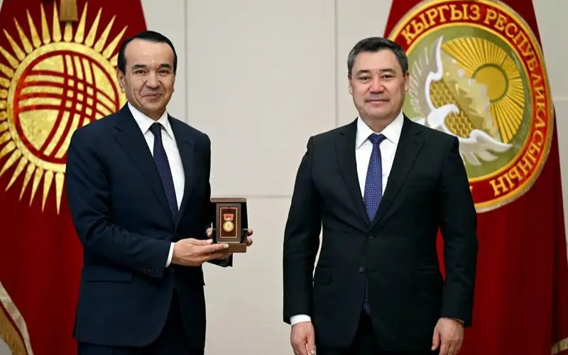 Озодбек Назарбеков Қирғизистон халқ артисти унвони билан тақдирланди