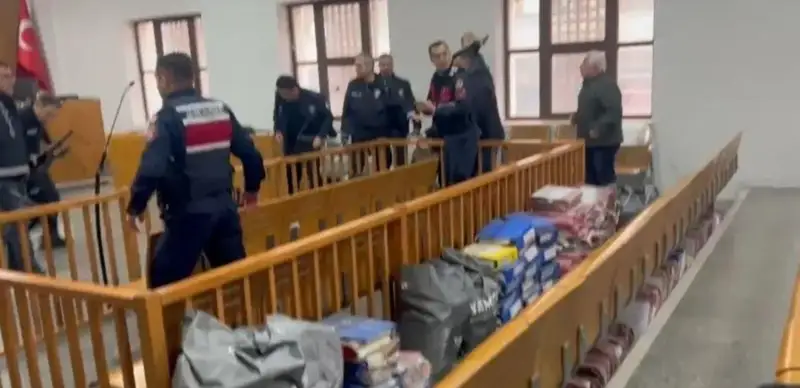 Мужчина открыл огонь в здании суда в Турции: есть погибшие и раненые 