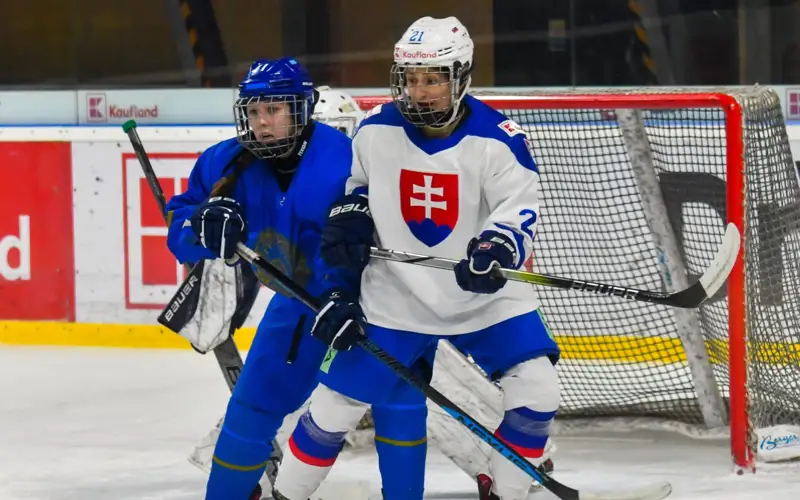 Казахстанские хоккеистки уступили в первом матче олимпийской квалификации