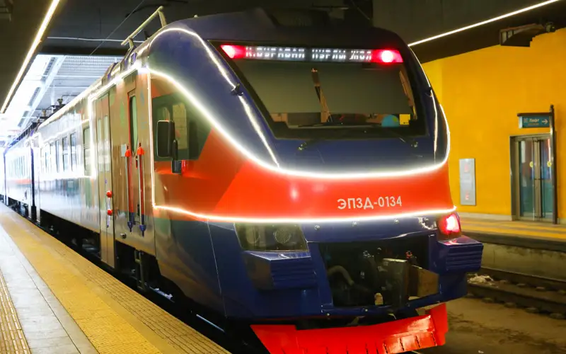 Astanadan Býrabaıǵa 2,5 saǵatta jetkizetin poıyz iske qosyldy
