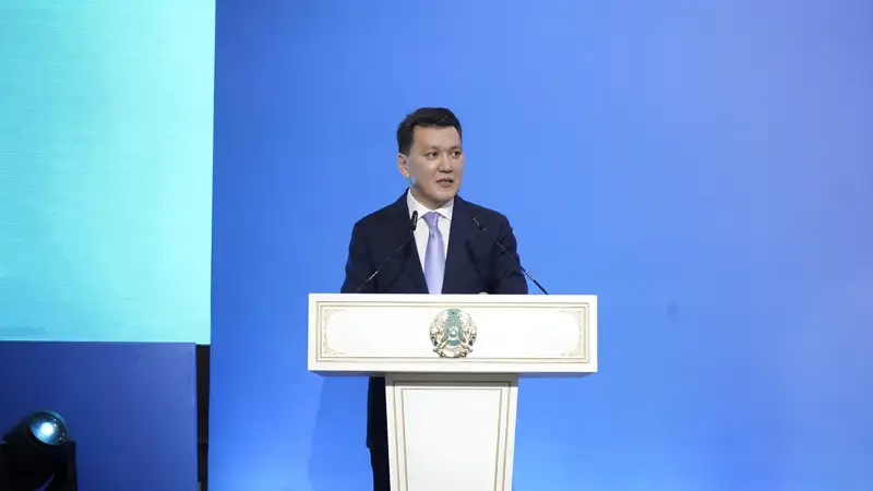 Memlekettik keńesshi Tarıhshylardyń ulttyq kongresiniń forýmyna qatysty