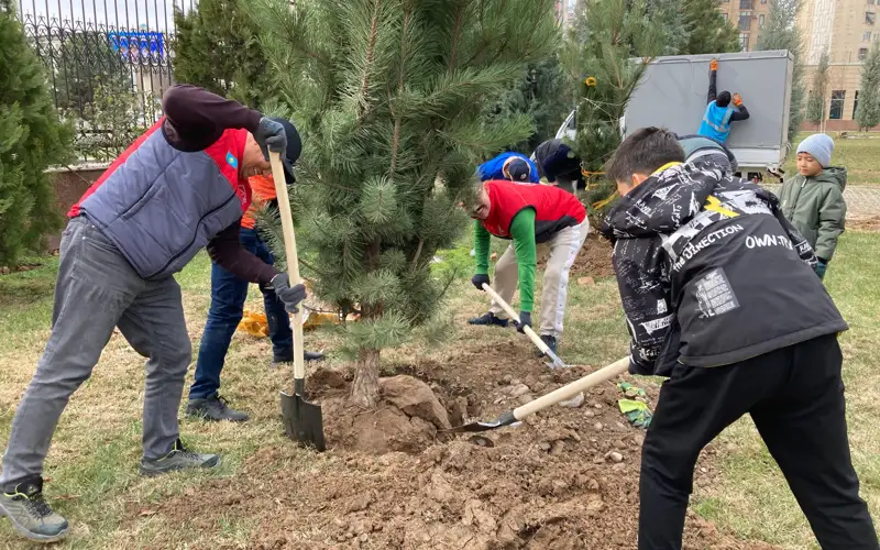 Táýelsizdik kúni qarsańynda Ózbekstandaǵy qazaqstandyqtar eko-aktsııa uıymdastyrdy