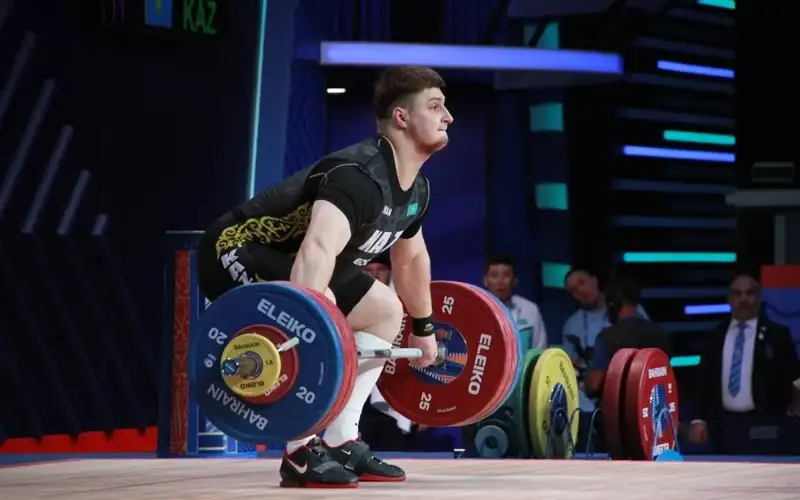 Artyom Antropov lifts Kazakhstan to gold at World Weightlifting Championships