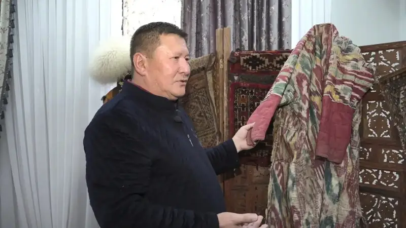 Қозоғистонлик коллекционер туркий халқларнинг 250 йиллик тарихга эга миллий осори-атиқаларини сақламоқда
