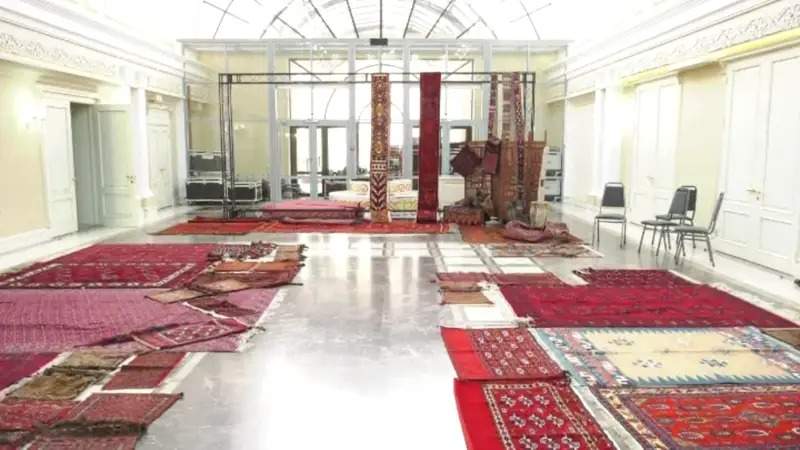 Қозоғистонлик коллекционер туркий халқларнинг 250 йиллик тарихга эга миллий осори-атиқаларини сақламоқда Қозоғистонлик коллекционер туркий халқларнинг 250 йиллик тарихга эга миллий осори-атиқаларини сақламоқда