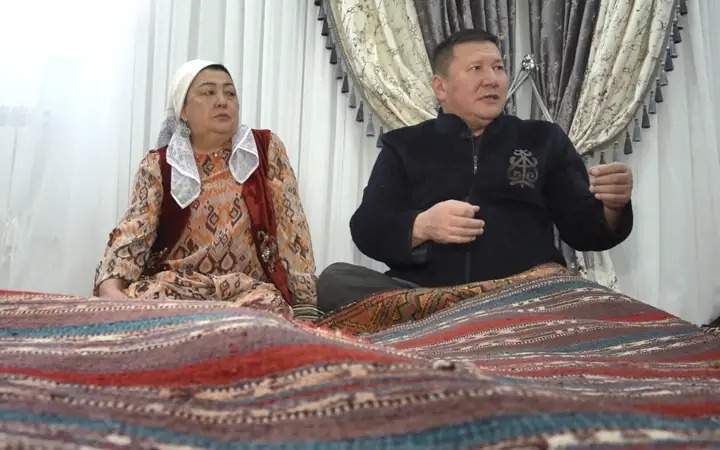 Житель Мангистау собирает национальные изделия, хранящие 250-летнюю историю тюркских народов Житель Мангистау собирает национальные изделия, хранящие 250-летнюю историю тюркских народов