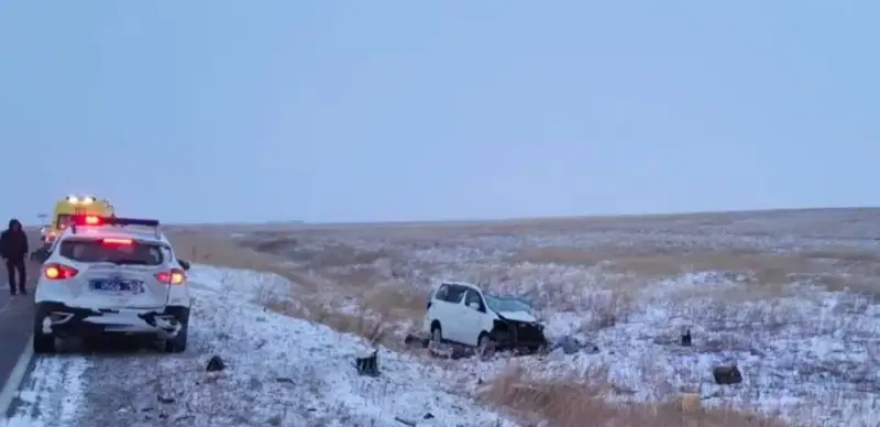 Три человека погибли в жутком ДТП в Костанайской области