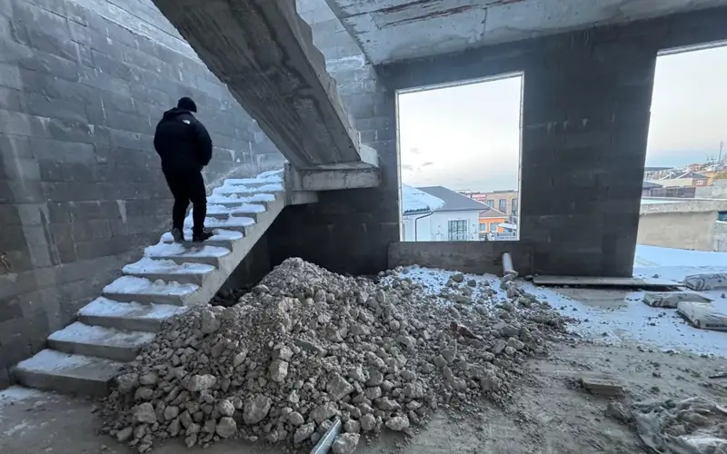 Два жилых дома снесут в Алматы