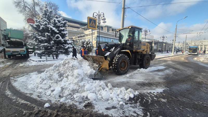 Almaty, qys, qar, kommýnaldyq qyzmet