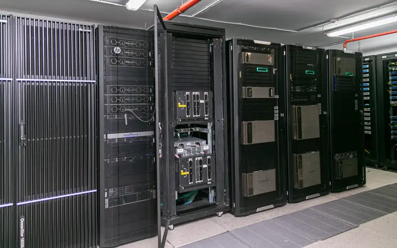 суперкомпьютер