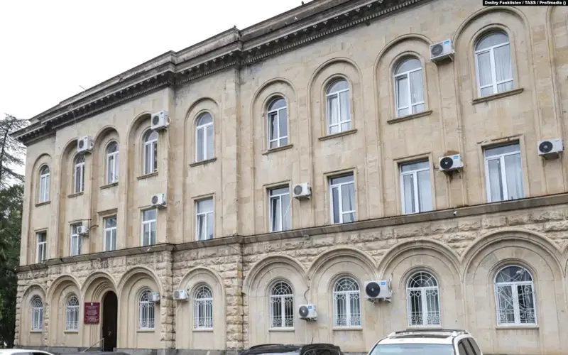 здание парламента Абхазии