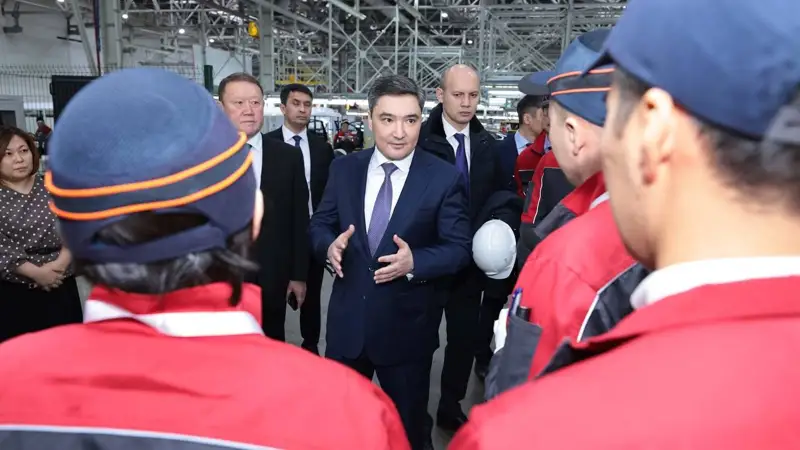  Олжас Бектенов 