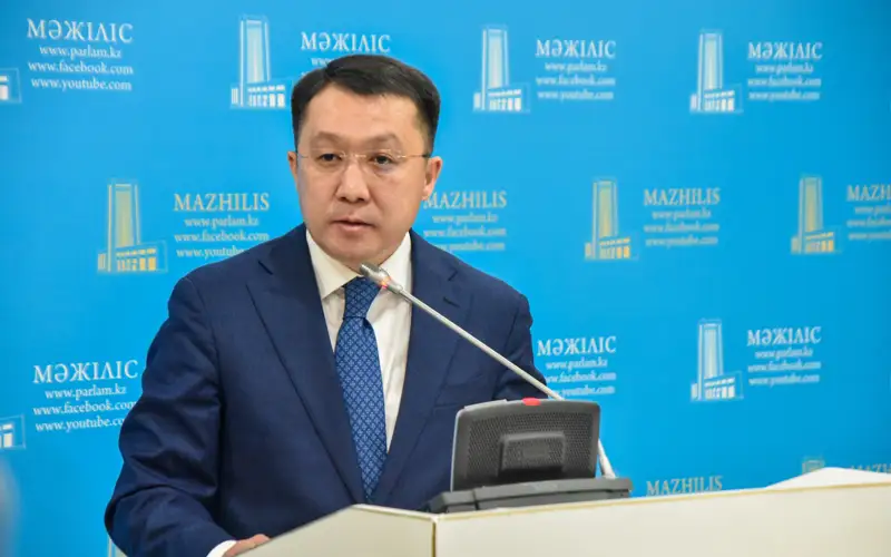 Қазақстанның әуе көлігі арқылы шетелге шығып жатқан ресейліктер артты – Марат Қарабаев