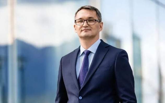 Rýslan Vladımırovıch VLADIMIROV Rýslan Vladımırovıch VLADIMIROV