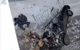 Aqtóbede kólik kópirden qulap ketti