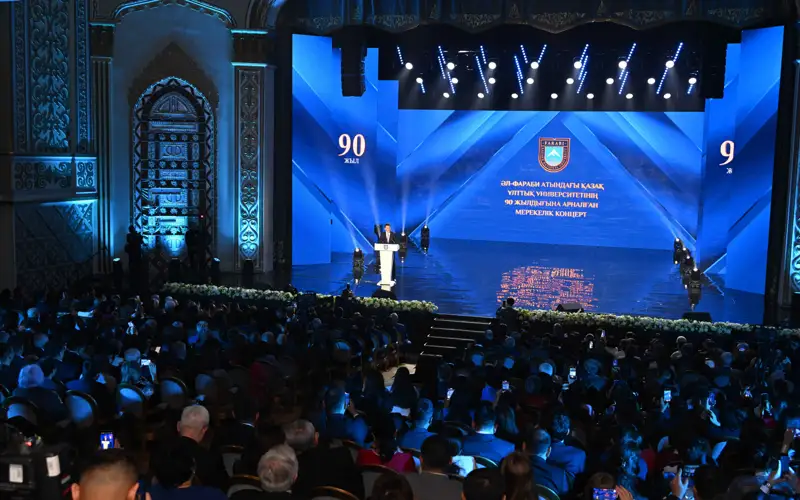 Президент әл-Фараби атындағы Қазақ ұлттық университетін 90 жылдық мерейтойымен құттықтады