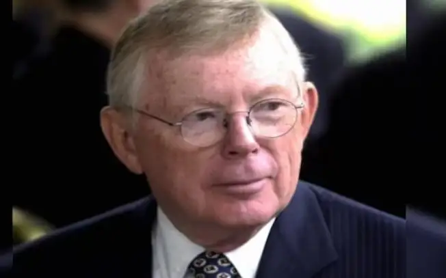 Чарльз Долан