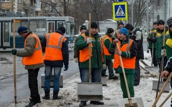 Number of migrants from Kyrgyzstan in Russia halved - foreign ministry