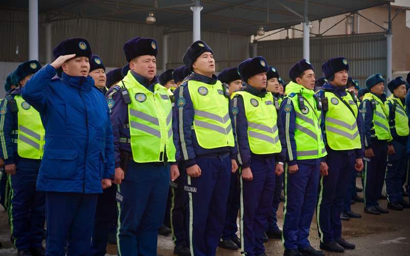 Спасатели и полицейские перешли на усиление в Шымкенте Спасатели и полицейские перешли на усиление в Шымкенте