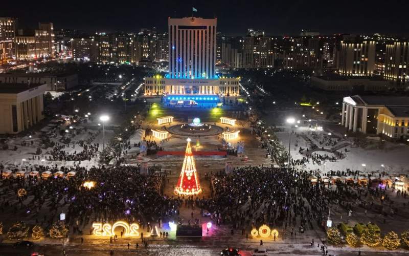 Shymkent jańa jyldyq bezendirýi