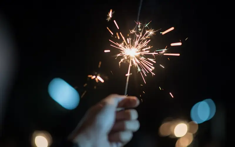 63 человека пострадали от пиротехники в праздничные дни