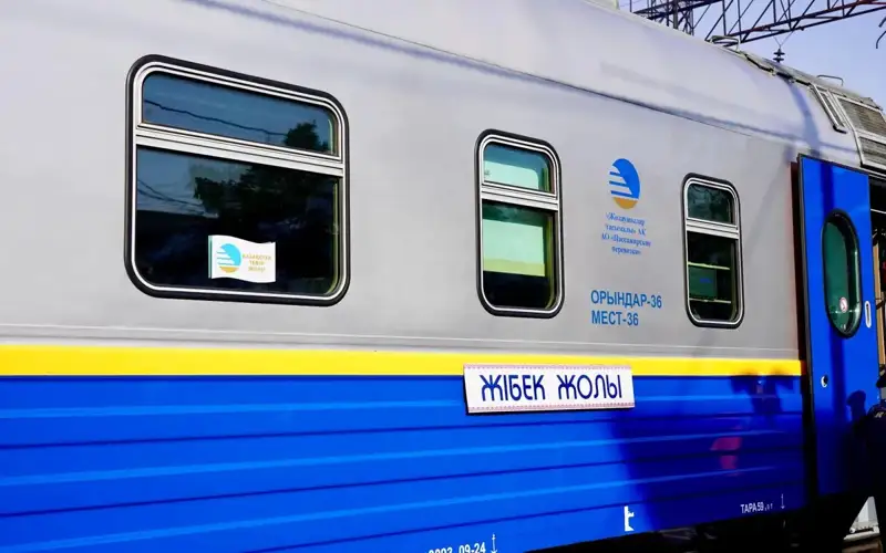 Jibek Joly train arrives in Samarkand for first time