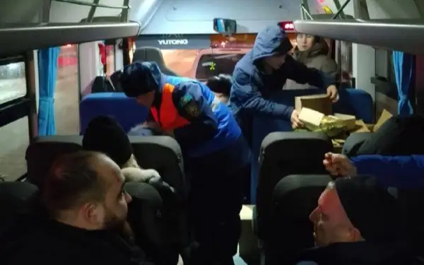 5 күнде жолда қалған 199 адамды  құтқарып, 270 адамды жылыту бекетіне апардық - ТЖМ