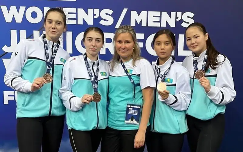 semserlesýden Qazaqstan quramasy Fýdjeırada ótip jatqan álem kýbogynda qola medal jeńip aldy