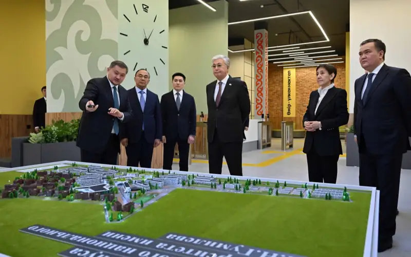 Касым-Жомарт Токаев посетил дом студентов ЕНУ им. Л. Н. Гумилева