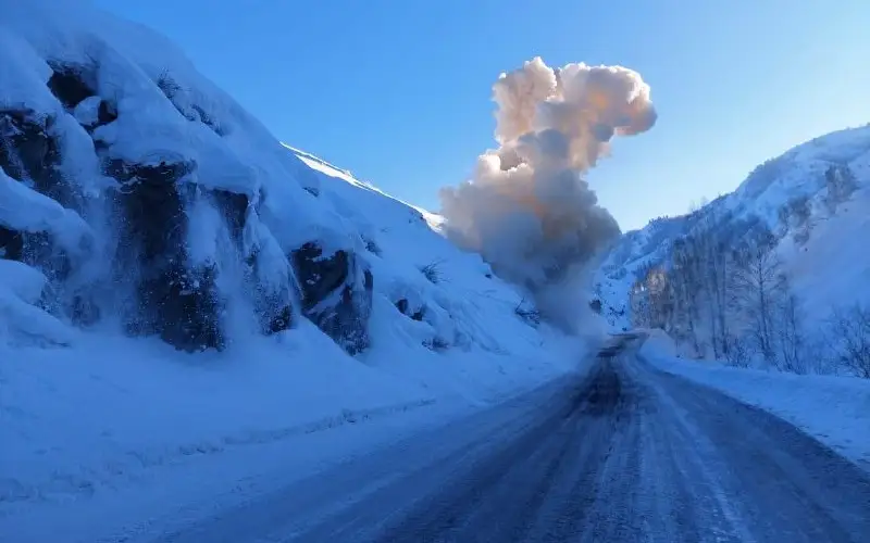 спуск лавин