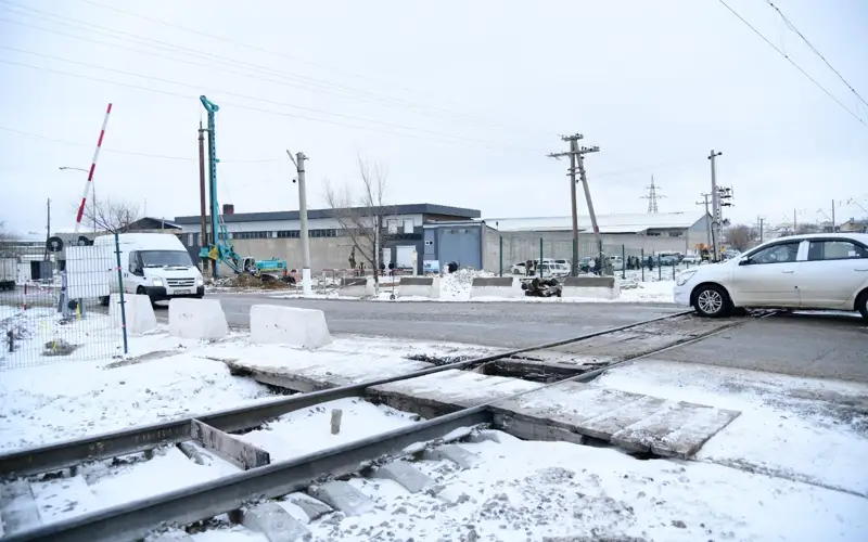 Подвесной мост с пешеходным переходом построят над железной дорогой в Шымкенте