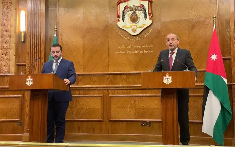 глава МИД Иордании на встрече с делегацией Сирии