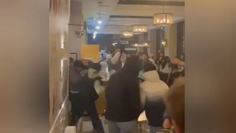 Иностранных студентов депортируют за массовую драку в кафе Алматы