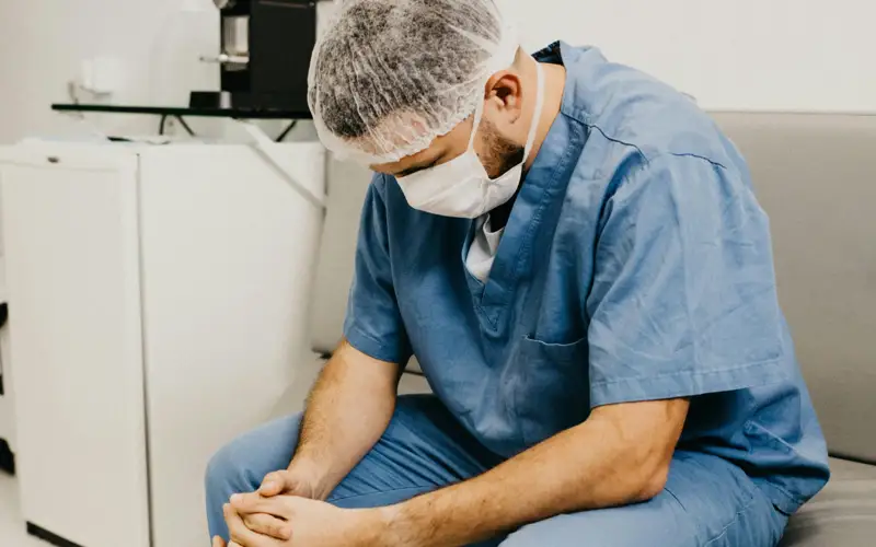 Метапневмовирус не имеет отношения к смерти 2 врачей в Талдыкоргане