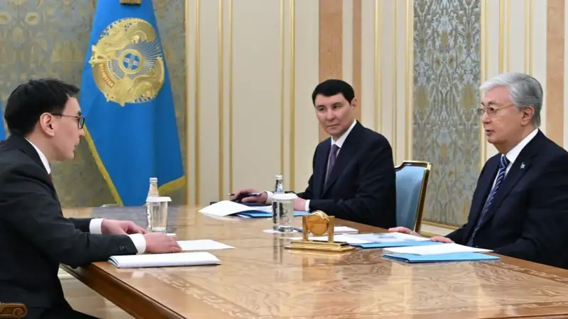 Глава государства принял председателя Агентства по защите и развитию конкуренции