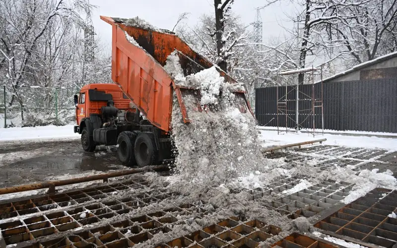 В Алматы открыли снегоплавильный пункт с мощностью 1200 кубометров в сутки