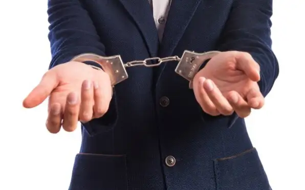 арест наручники задержание