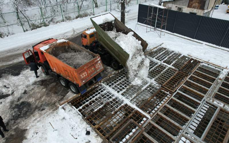 В Алматы открыли снегоплавильный пункт с мощностью 1200 кубометров в сутки