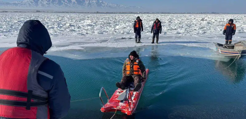 спасение рыбаков на Алаколе