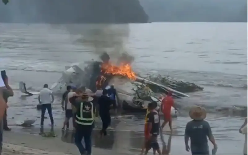 1 killed, 7 injured after small plane crashes in southeast Brazil