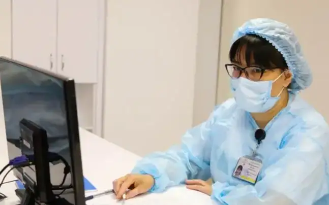 врач за компьютеров Здравоохранение 