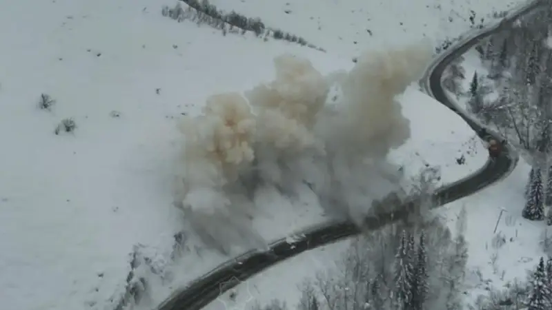 қар көшкіні