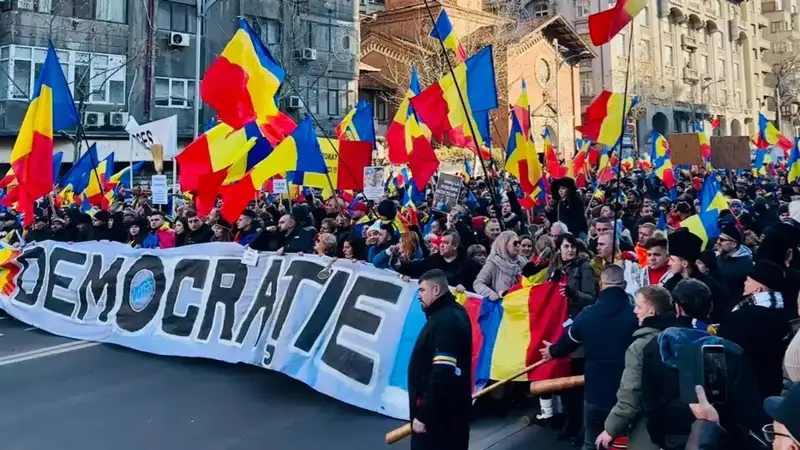Протесты в Бухаресте против отмены результатов голосования в первом туре выборов президента Румынии