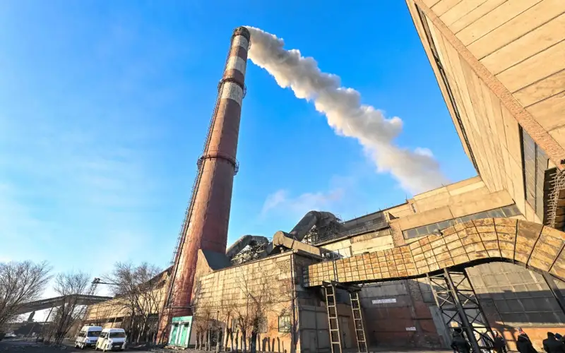 выбросы экология Сатпаев черный снег труба