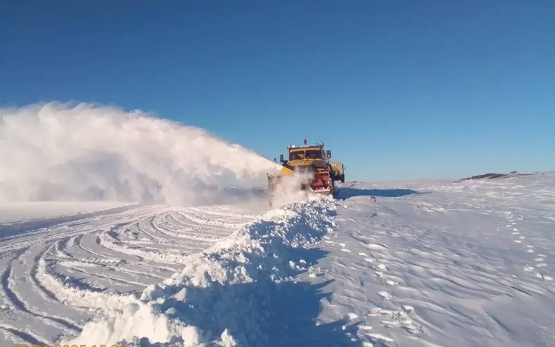 очистка дорог зимой