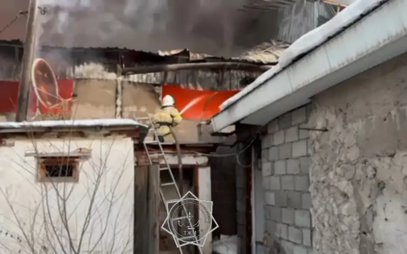 Оперативный штаб создали на месте пожара в Алматинской области