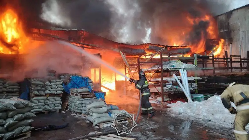 Almaty oblysy Qaskeleń qalasyndaǵy bazardan órt shyqty
