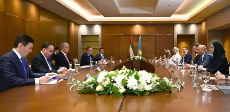 Давлат раҳбари сунъий интеллект соҳасидаги экспертлар билан учрашди